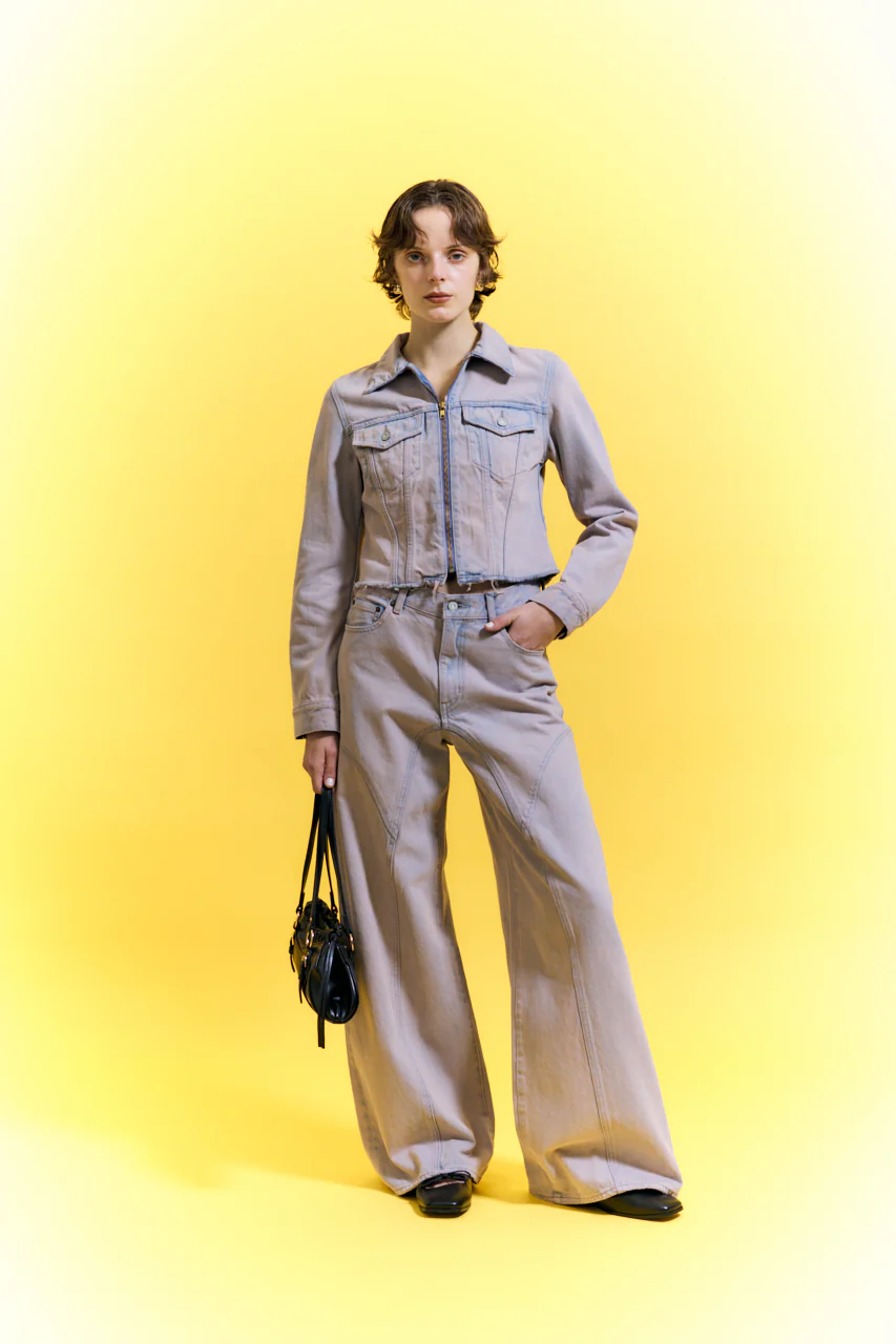 010IS611-0261 - MOUSSY
